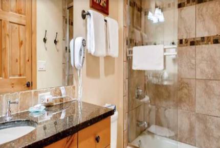 Perfectly Located Steamboat Luxury Ski Condo - Steamboat Springs, Colorado