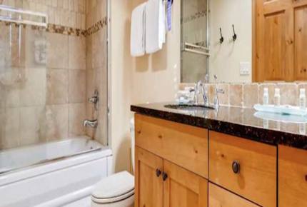 Perfectly Located Steamboat Luxury Ski Condo - Steamboat Springs, Colorado