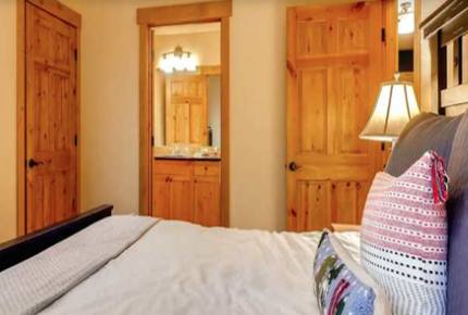 Perfectly Located Steamboat Luxury Ski Condo - Steamboat Springs, Colorado