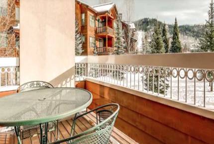 Perfectly Located Steamboat Luxury Ski Condo - Steamboat Springs, Colorado