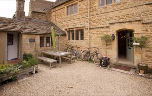 Classy Cotswold Cottage - Little Rissington, United Kingdom