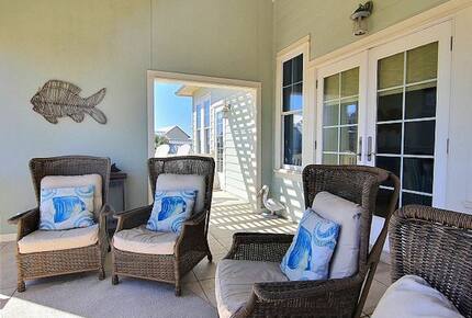 Cinnamon Shore Luxury Summer House - Port Aransas, Texas