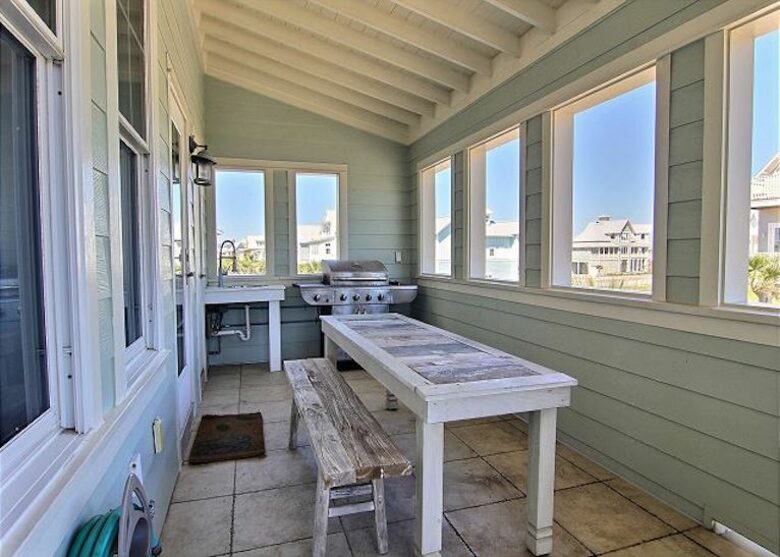 Cinnamon Shore Luxury Summer House - Port Aransas, Texas