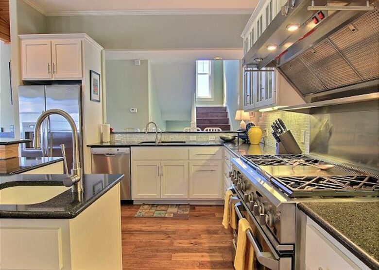 Cinnamon Shore Luxury Summer House - Port Aransas, Texas