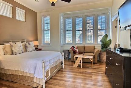 Cinnamon Shore Luxury Summer House - Port Aransas, Texas