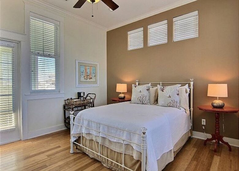 Cinnamon Shore Luxury Summer House - Port Aransas, Texas