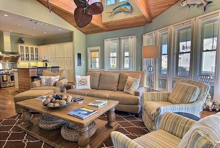 Cinnamon Shore Luxury Summer House - Port Aransas, Texas