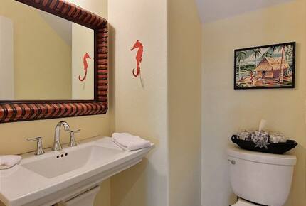 Cinnamon Shore Luxury Summer House - Port Aransas, Texas