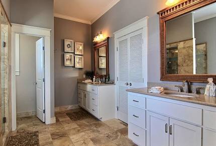 Cinnamon Shore Luxury Summer House - Port Aransas, Texas