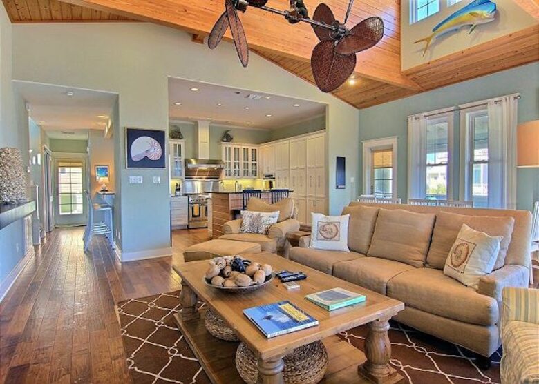 Cinnamon Shore Luxury Summer House - Port Aransas, Texas