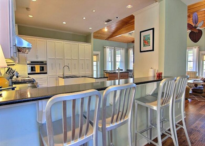 Cinnamon Shore Luxury Summer House - Port Aransas, Texas