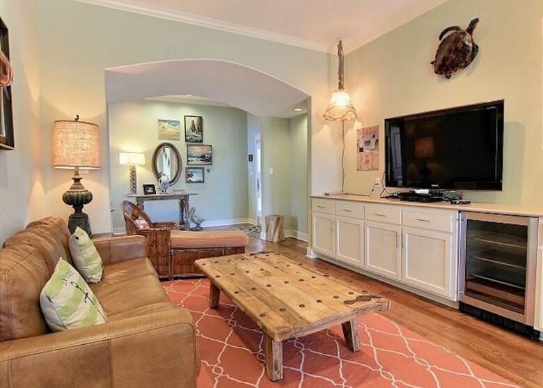 Cinnamon Shore Luxury Summer House - Port Aransas, Texas