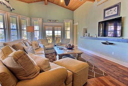 Cinnamon Shore Luxury Summer House - Port Aransas, Texas
