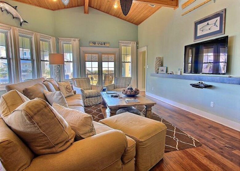 Cinnamon Shore Luxury Summer House - Port Aransas, Texas