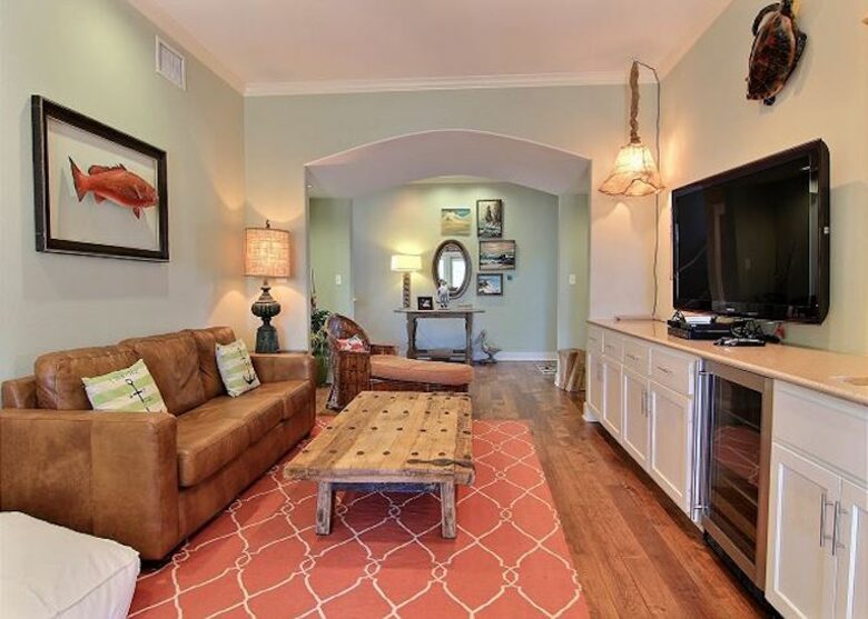 Cinnamon Shore Luxury Summer House - Port Aransas, Texas