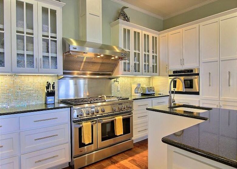 Cinnamon Shore Luxury Summer House - Port Aransas, Texas