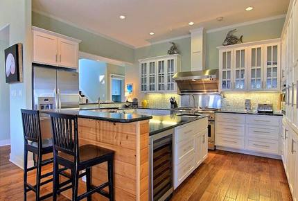 Cinnamon Shore Luxury Summer House - Port Aransas, Texas