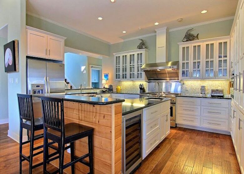 Cinnamon Shore Luxury Summer House - Port Aransas, Texas