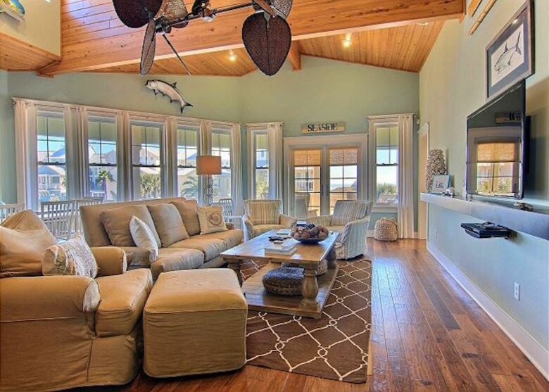 Cinnamon Shore Luxury Summer House - Port Aransas, Texas