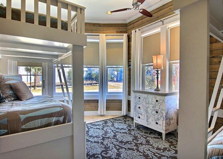 Cinnamon Shore Luxury Summer House - Port Aransas, Texas