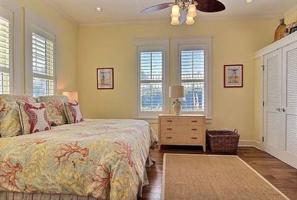 Cinnamon Shore Luxury Summer House - Port Aransas, Texas