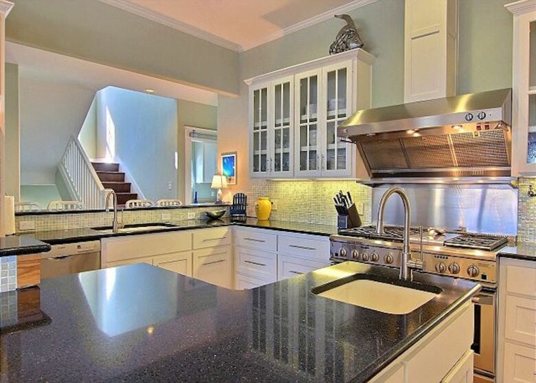 Cinnamon Shore Luxury Summer House - Port Aransas, Texas