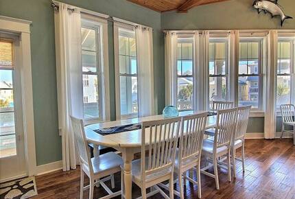 Cinnamon Shore Luxury Summer House - Port Aransas, Texas