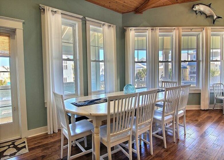 Cinnamon Shore Luxury Summer House - Port Aransas, Texas