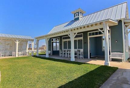 Cinnamon Shore Luxury Summer House - Port Aransas, Texas