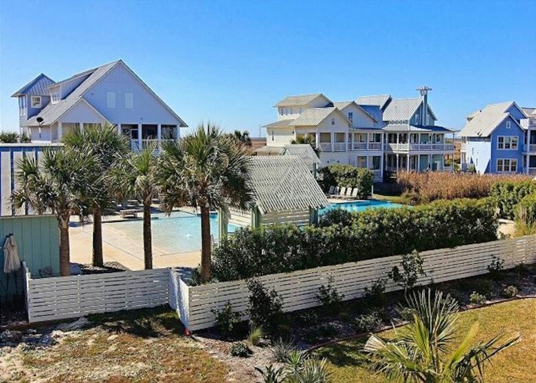 Cinnamon Shore Luxury Summer House - Port Aransas, Texas
