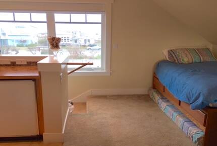 Whidbey Island Waterfront Paradise - Greenbank, Washington