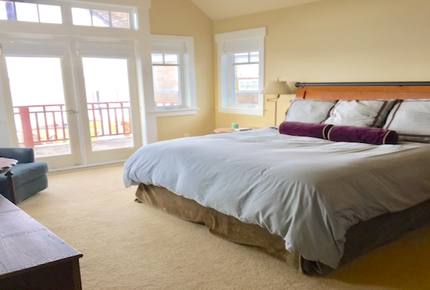 Whidbey Island Waterfront Paradise - Greenbank, Washington