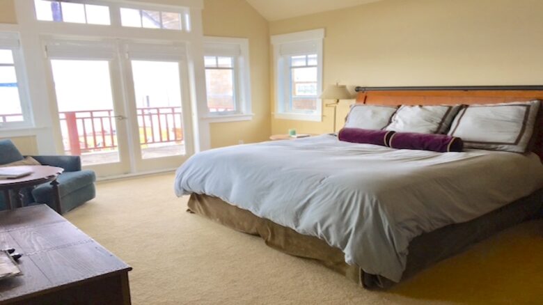 Whidbey Island Waterfront Paradise - Greenbank, Washington