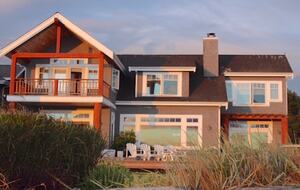 Whidbey Island Waterfront Paradise - Greenbank, Washington