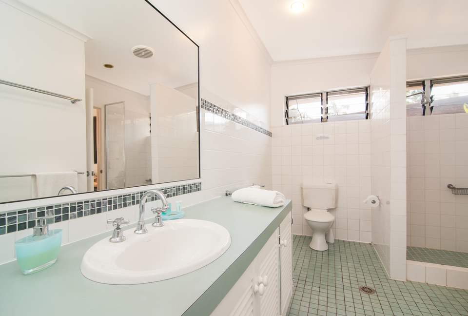 Castaway on Oak Beach - Oak Beach, Australia