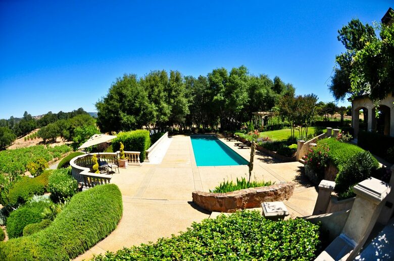 Davancy Chateau - Plymouth, California