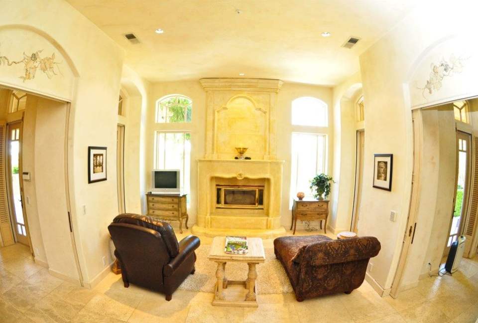 Davancy Chateau - Plymouth, California