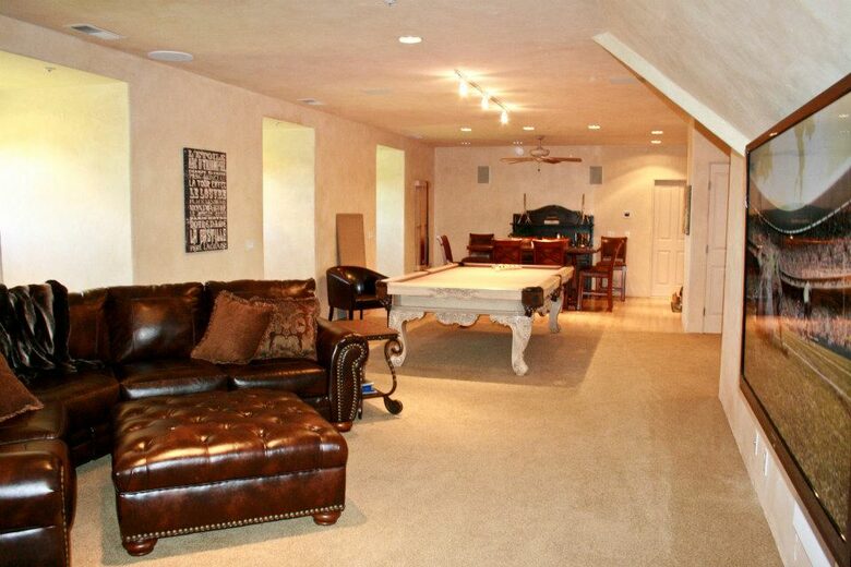 Davancy Chateau - Plymouth, California