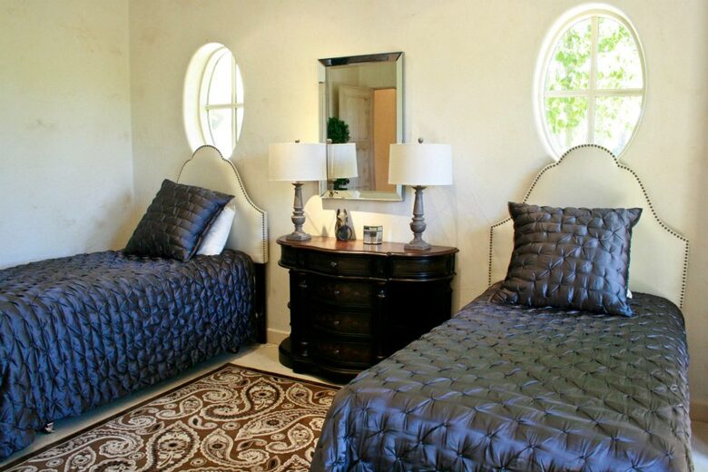 Davancy Chateau - Plymouth, California