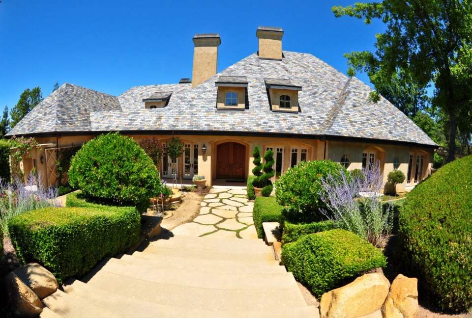 Davancy Chateau - Plymouth, California