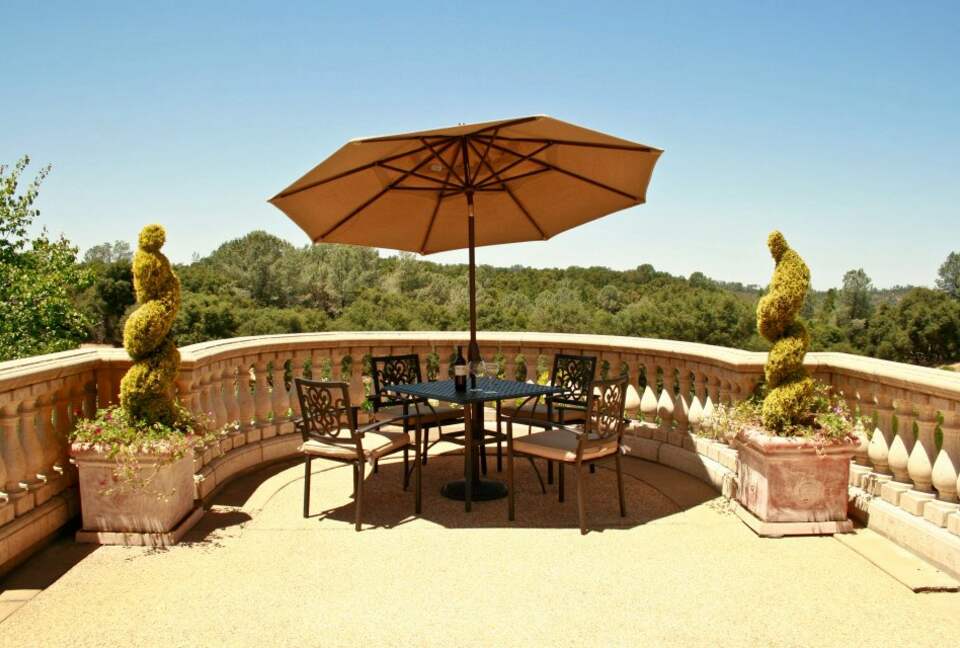 Davancy Chateau - Plymouth, California