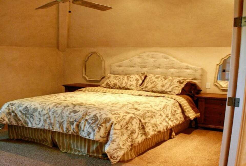 Davancy Chateau - Plymouth, California