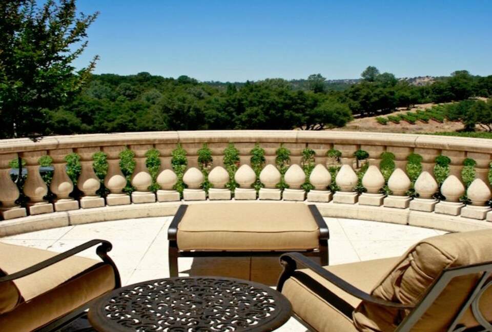 Davancy Chateau - Plymouth, California