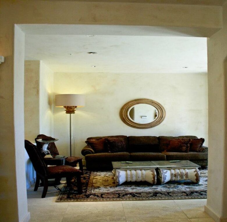 Davancy Chateau - Plymouth, California