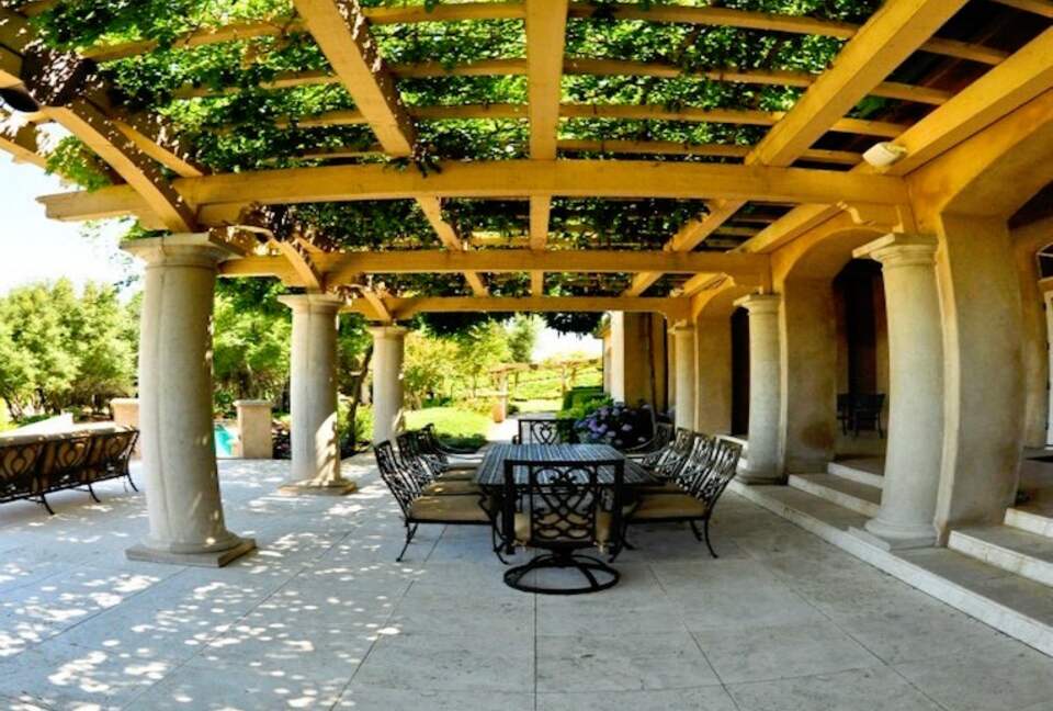 Davancy Chateau - Plymouth, California