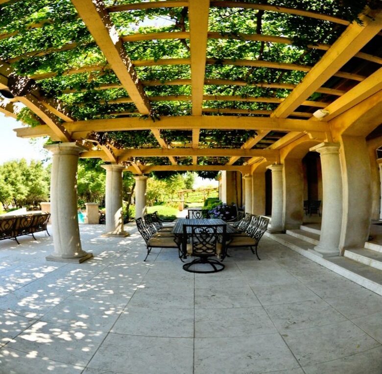 Davancy Chateau - Plymouth, California