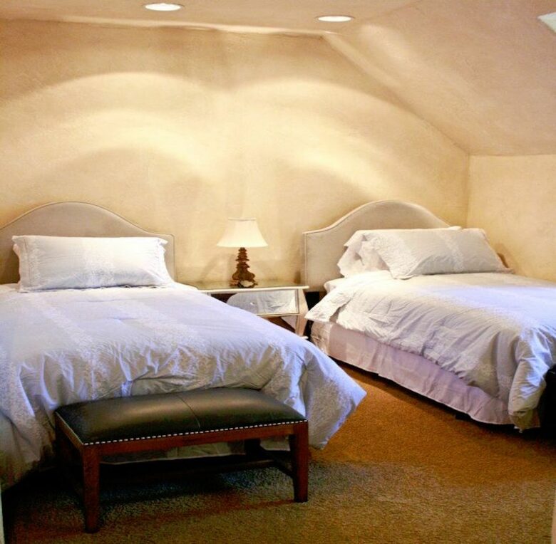 Davancy Chateau - Plymouth, California