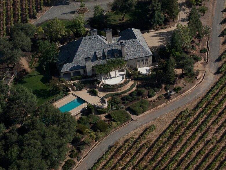 Davancy Chateau - Plymouth, California