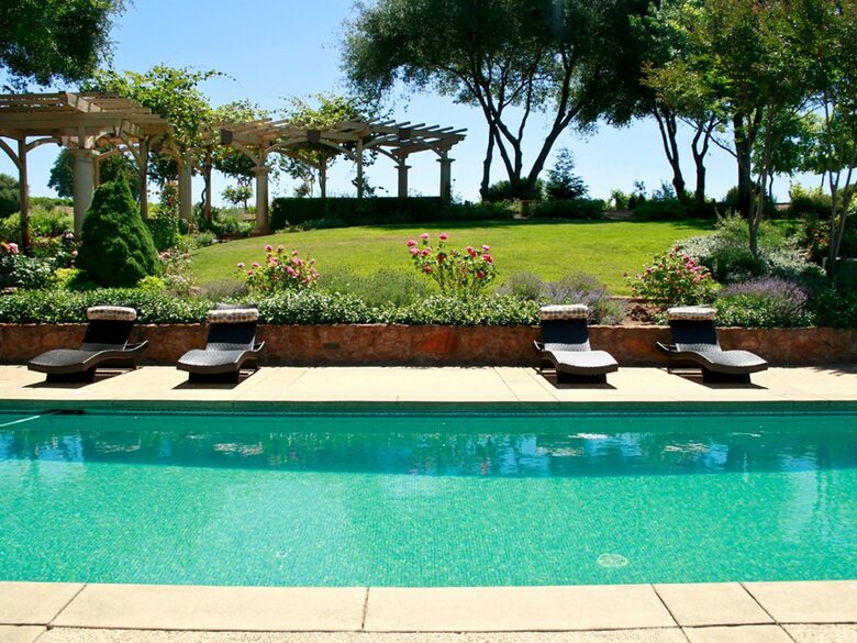 Davancy Chateau - Plymouth, California