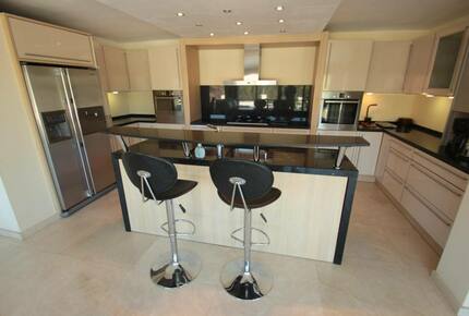 Villa Hollywood - Marbella, Spain